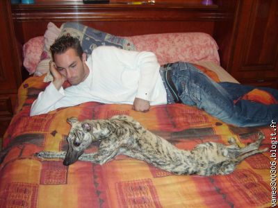 enfin la sieste !! tel pere tel fils